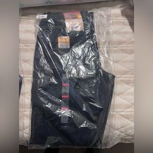 WOMEN'S
ORIGINAL FIT
STRAIGHT LEG